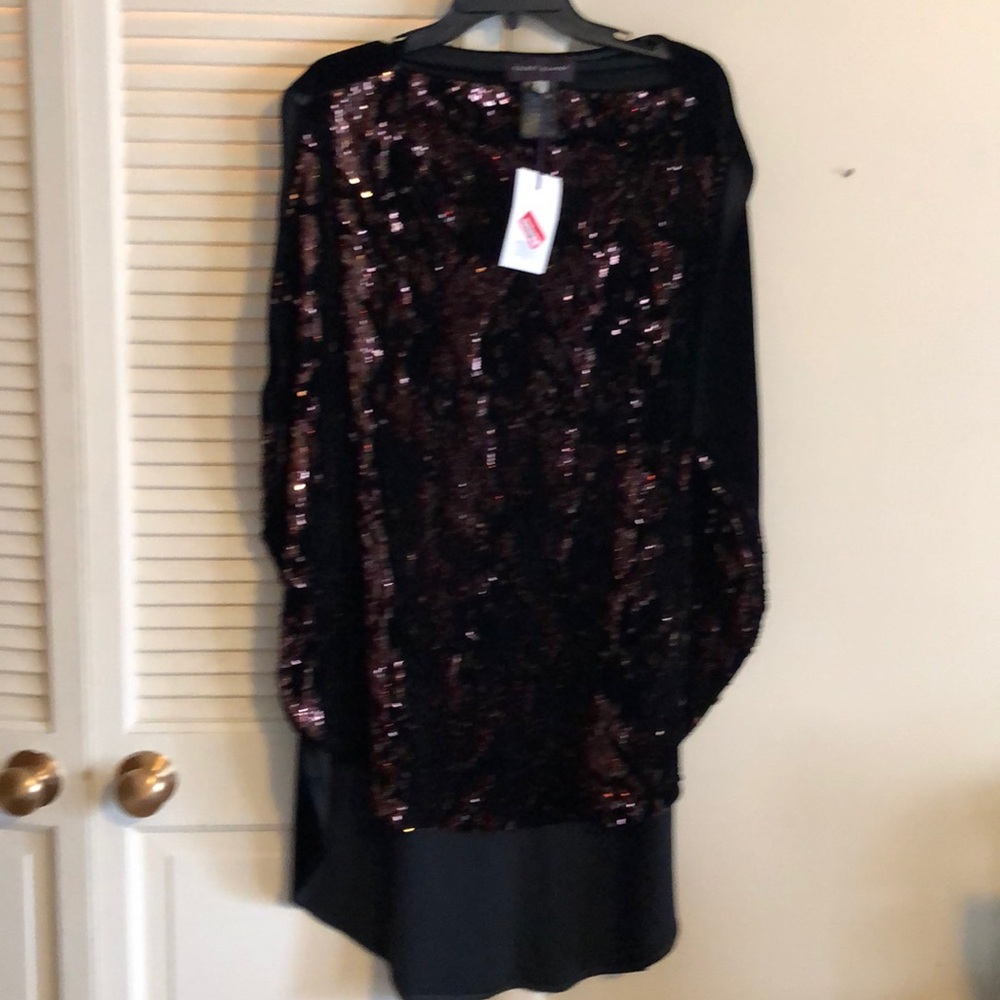 Women’s elegant dress, back is longer and beautiful thin velvet black